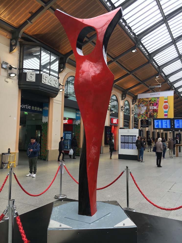 CARMEN à la Gare St Lazare pour l'exposition de " Sculptures en Île "