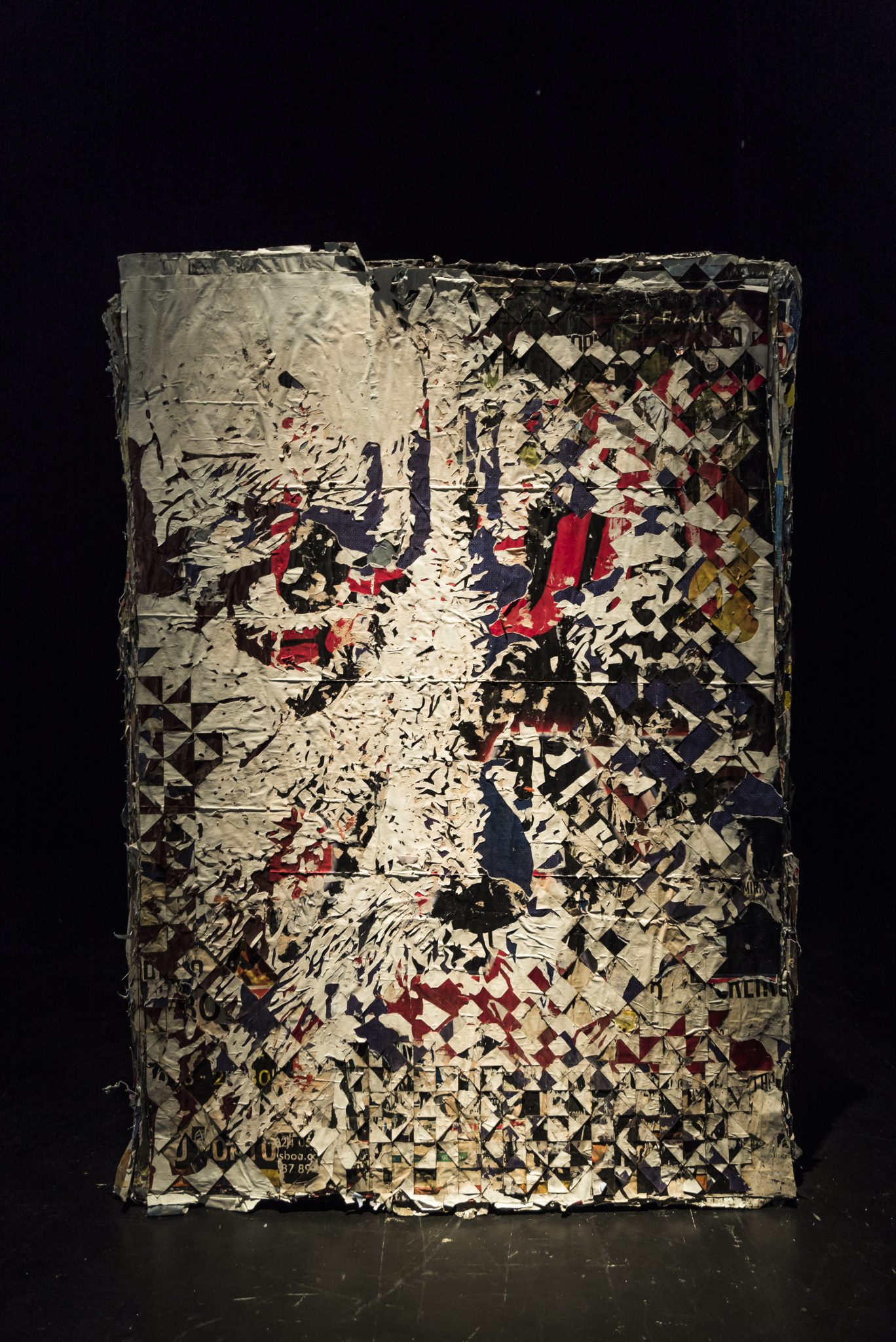 VHILS MOMENTUM