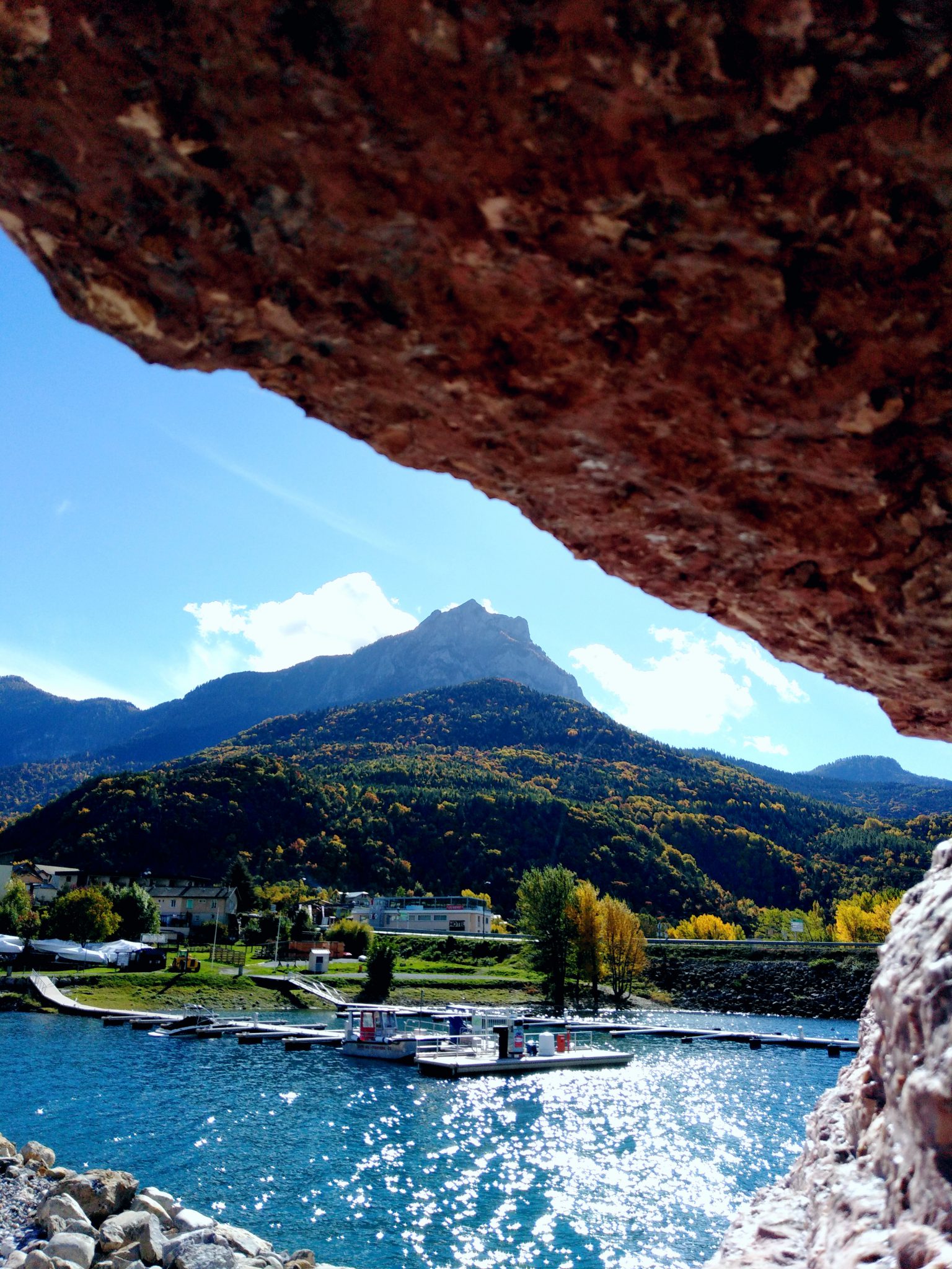 la-machoire-entre-mer-et-montagne